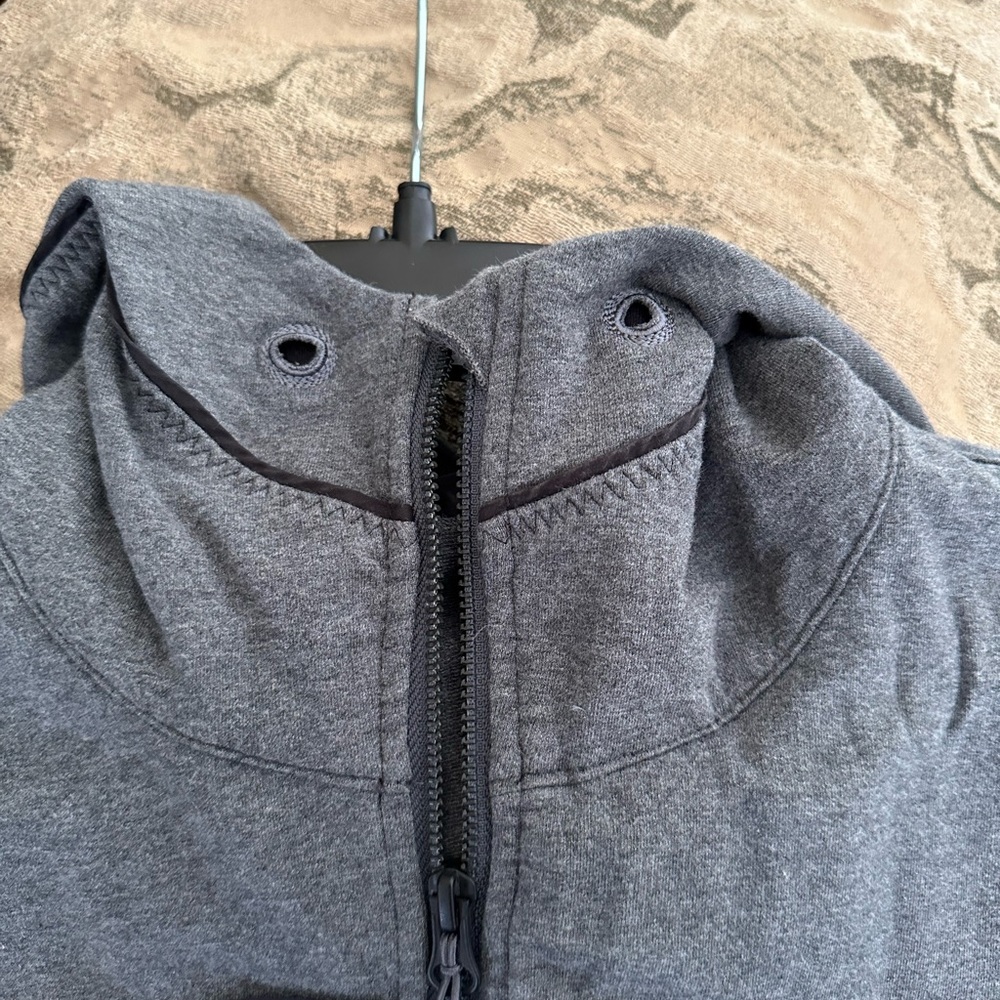 Lululemon jacket - Picture 3 of 5